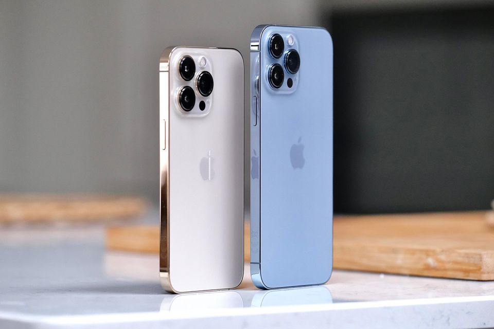 iPhone 16 Pro Max: The Ultimate Guide to Buying a Smartphone in 2025